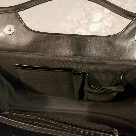 Black Rectangular Clutch Handbag - Picture 4 of 8